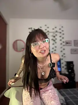 LunaXuan online show from 20, 11, 2025