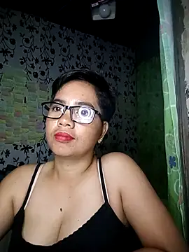 Snapshot of lovely_samxxx24 chatting on 5, 3, 2025 lovely samxxx24 online show from 5, 3, 2025