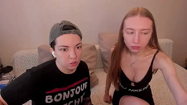 Snapshot of secret_dreams__ chatting on 17, 2, 2025 secret dreams online show from 17, 2, 2025