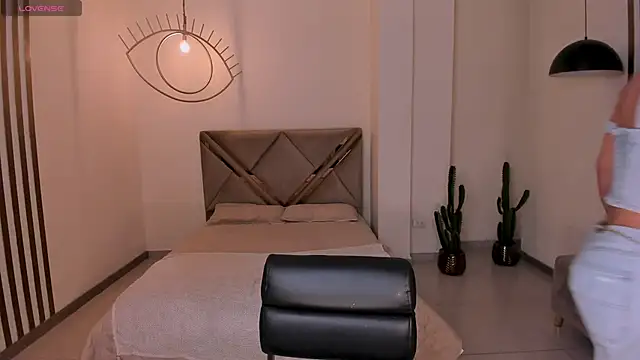 Snapshot of MollyJones_ chatting on 30, 6, 2026 MollyJones online show from 30, 6, 2026