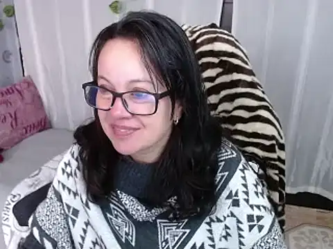 Sonialorens  online show from 13, 2, 2025