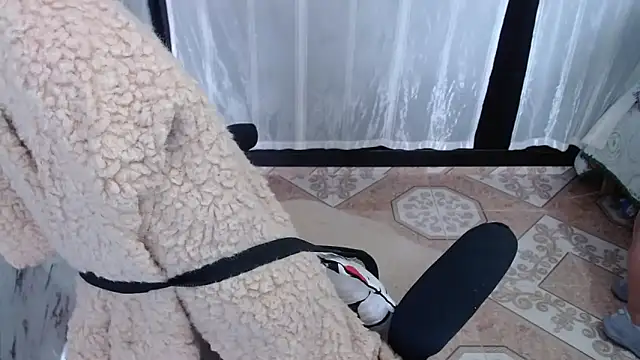 Sonialorens  online show from 17, 3, 2025