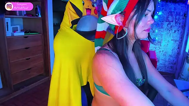 Snapshot of Meli_Pixel chatting on 18, 12, 2025 Meli Pixel online show from 18, 12, 2025
