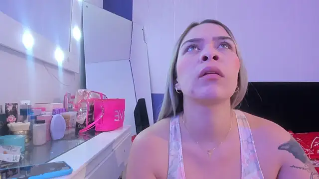 Snapshot of Byanca_Winklar chatting on 8, 12, 2024 Byanca Winklar online show from 8, 12, 2024