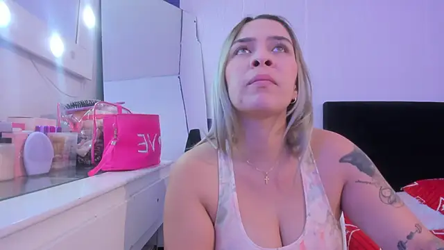 Snapshot of Byanca_Winklar chatting on 8, 12, 2024 Byanca Winklar online show from 8, 12, 2024