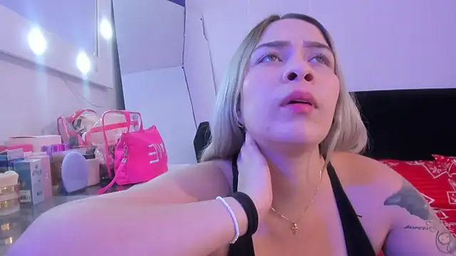 Snapshot of Byanca_Winklar chatting on 12, 12, 2024 Byanca Winklar online show from 12, 12, 2024