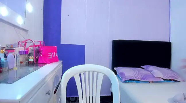 Snapshot of Byanca_Winklar chatting on 11, 3, 2025 Byanca Winklar online show from 11, 3, 2025