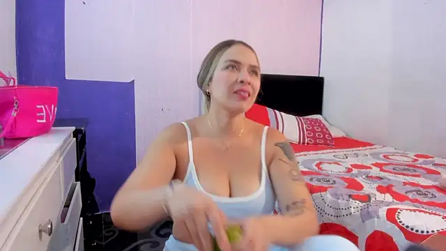 Snapshot of Byanca_Winklar chatting on 15, 9, 2025 Byanca Winklar online show from 15, 9, 2025