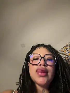 IamSashaLuv online show from 2, 3, 2025