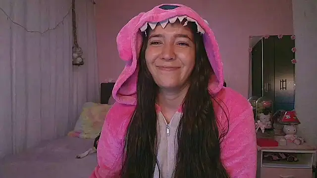 Snapshot of Foxy_Megan chatting on 27, 11, 2025 Foxy Megan online show from 27, 11, 2025