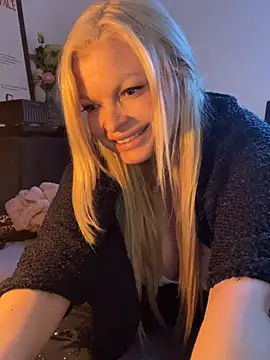 Snapshot of Lisavontease chatting on 6, 6, 2026 Lisavontease online show from 6, 6, 2026