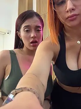 Snapshot of LaraBaker chatting on 21, 3, 2025 LaraBaker online show from 21, 3, 2025