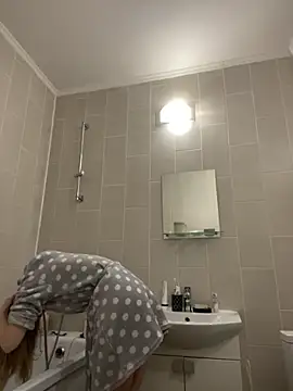 MaryHiggins online show from 10, 11, 2025