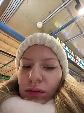 MaryHiggins online show from 24, 11, 2025