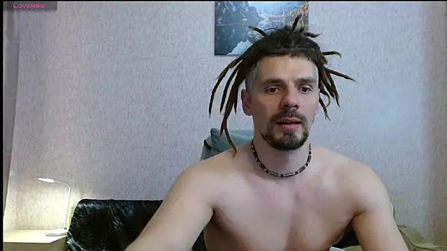 Snapshot of Aestheticguy101 chatting on 11, 5, 2026 Aestheticguy101 online show from 11, 5, 2026