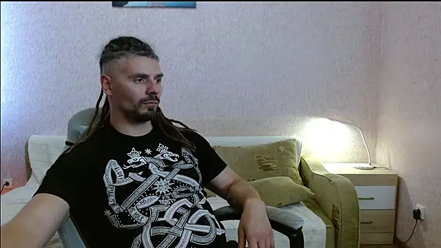Snapshot of Aestheticguy101 chatting on 12, 7, 2026 Aestheticguy101 online show from 12, 7, 2026