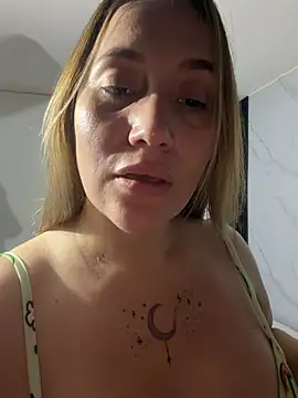 Snapshot of hotpawgmilf chatting on 23, 5, 2026 hotpawgmilf online show from 23, 5, 2026