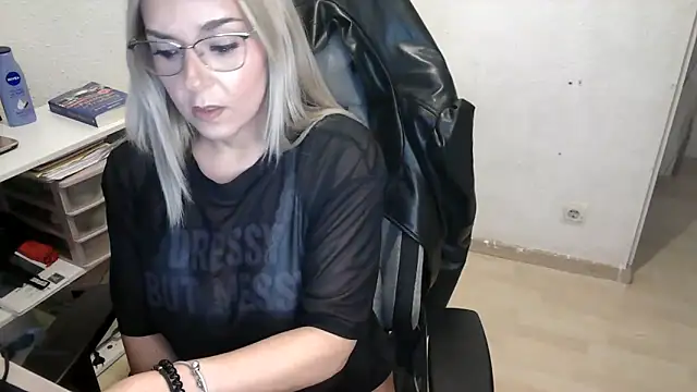 bekka   online show from 28, 2, 2026