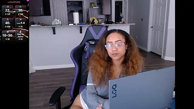 Snapshot of RylHoneyy chatting on 1, 7, 2026 RylHoneyy online show from 1, 7, 2026