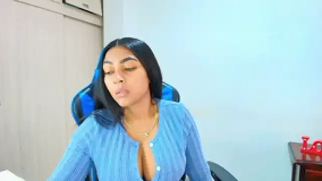 sophiax-x online show from 7, 11, 2025