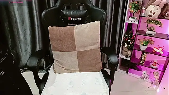 Yuki-yio online show from 2, 2, 2026