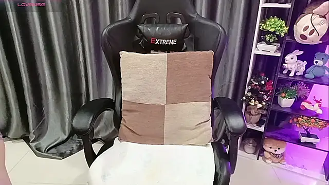 Yuki-yio online show from 27, 3, 2026