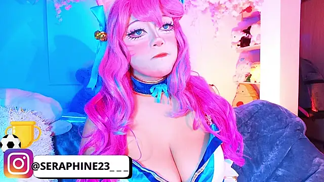 Snapshot of seraphine23 chatting on 23, 7, 2026 seraphine23 online show from 23, 7, 2026