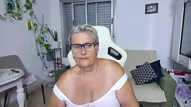 Snapshot of Selenna57 chatting on 23, 5, 2026 Selenna57 online show from 23, 5, 2026