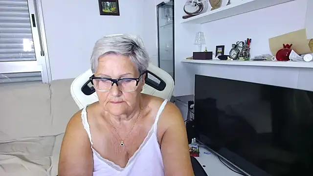 Snapshot of Selenna57 chatting on 1, 7, 2026 Selenna57 online show from 1, 7, 2026