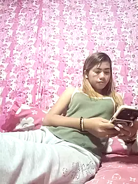 Snapshot of Cutie_body11 chatting on 4, 2, 2025 Cutie body11 online show from 4, 2, 2025