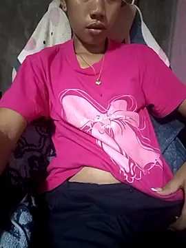 Snapshot of Cutie_body11 chatting on 12, 10, 2025 Cutie body11 online show from 12, 10, 2025