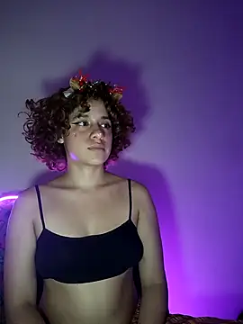 Snapshot of EmmaMelissa0521 chatting on 14, 12, 2024 EmmaMelissa0521 online show from 14, 12, 2024