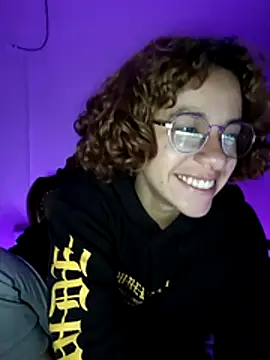 Snapshot of EmmaMelissa0521 chatting on 8, 1, 2025 EmmaMelissa0521 online show from 8, 1, 2025