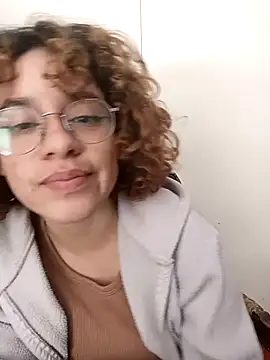 Snapshot of EmmaMelissa0521 chatting on 14, 2, 2025 EmmaMelissa0521 online show from 14, 2, 2025