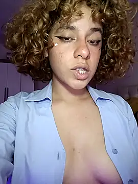 Snapshot of EmmaMelissa0521 chatting on 16, 3, 2025 EmmaMelissa0521 online show from 16, 3, 2025