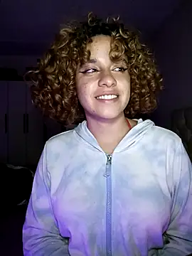 Snapshot of EmmaMelissa0521 chatting on 19, 3, 2025 EmmaMelissa0521 online show from 19, 3, 2025