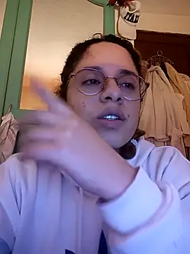 Snapshot of EmmaMelissa0521 chatting on 20, 9, 2025 EmmaMelissa0521 online show from 20, 9, 2025