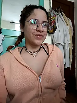 Snapshot of EmmaMelissa0521 chatting on 21, 9, 2025 EmmaMelissa0521 online show from 21, 9, 2025