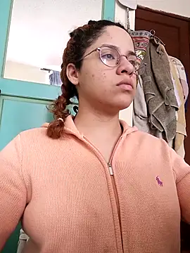 Snapshot of EmmaMelissa0521 chatting on 22, 9, 2025 EmmaMelissa0521 online show from 22, 9, 2025