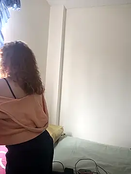 Snapshot of EmmaMelissa0521 chatting on 26, 9, 2025 EmmaMelissa0521 online show from 26, 9, 2025