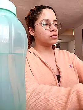 Snapshot of EmmaMelissa0521 chatting on 29, 9, 2025 EmmaMelissa0521 online show from 29, 9, 2025