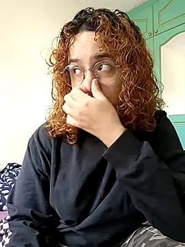 Snapshot of EmmaMelissa0521 chatting on 7, 10, 2025 EmmaMelissa0521 online show from 7, 10, 2025