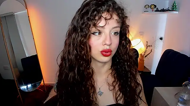 Cassandra Caiin online show from 30, 3, 2026