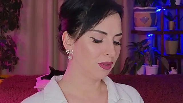 Snapshot of lily_conor chatting on 30, 11, 2025 lily conor online show from 30, 11, 2025