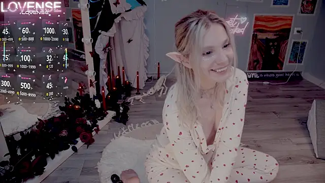 Careful i bite online show from 14, 11, 2025