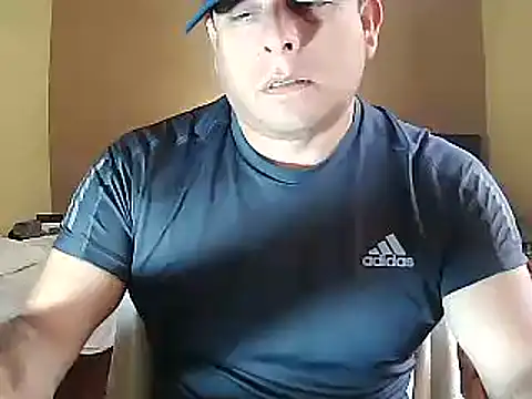 Snapshot of chicoguapo8 chatting on 11, 2, 2025 chicoguapo8 online show from 11, 2, 2025