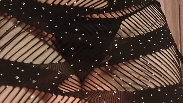 Estefani 32 online show from 10, 10, 2025