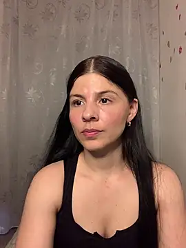 Estefani 32 online show from 20, 5, 2026