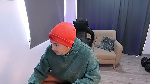 Snapshot of Liam_V chatting on 24, 4, 2026 Liam V online show from 24, 4, 2026