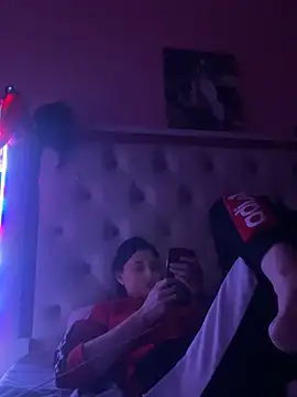 Flossy Vettie online show from 28, 11, 2025